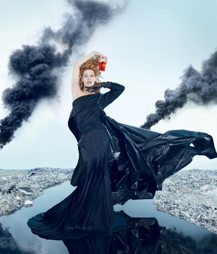 Милла Йовович в апокалиптическом календаре Campari