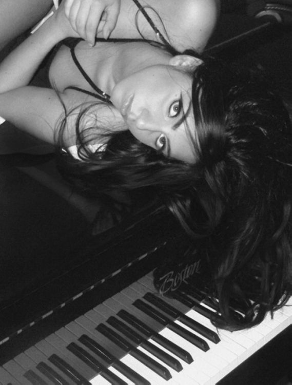 Леди Гага 2005